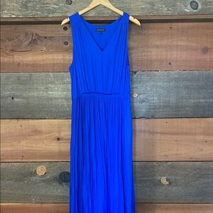 Elegant Blue Sleeveless Dress